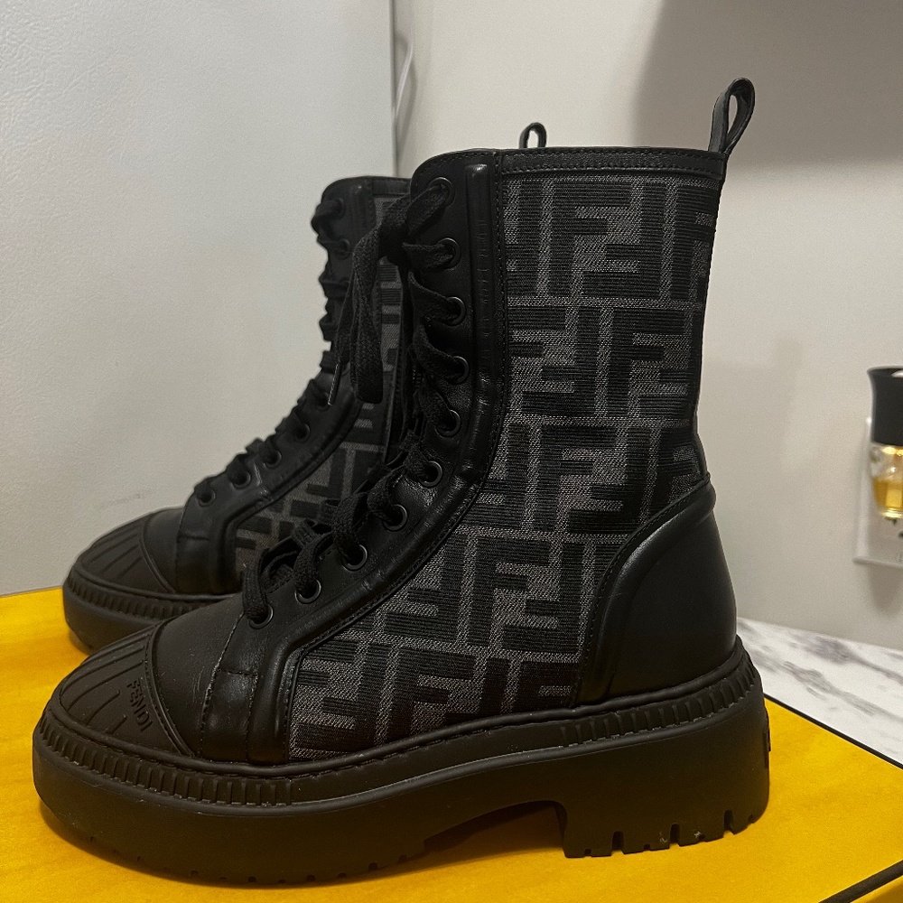 Fendi Domino Boots
